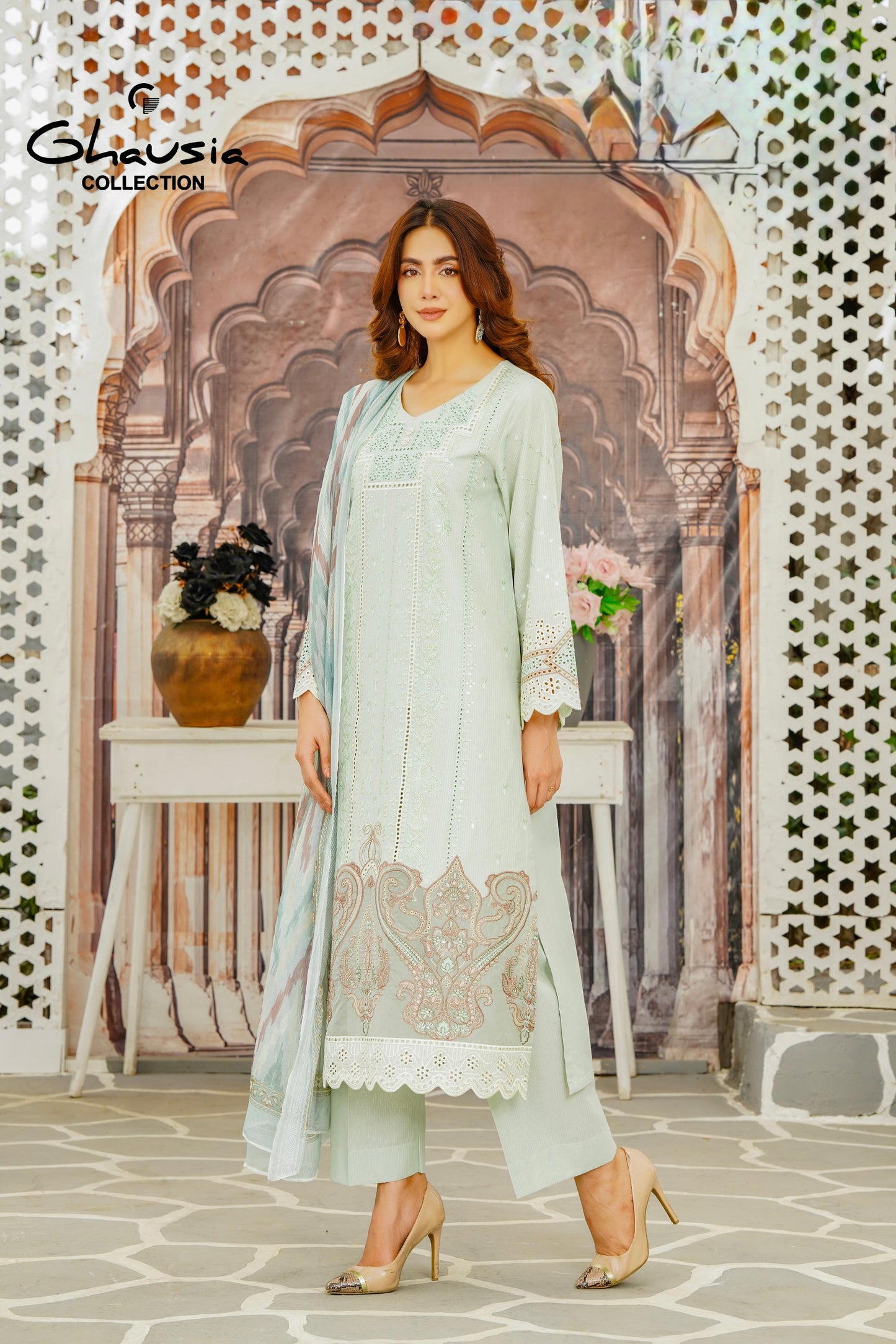 Premium Lawn Embroidered Kurta - G2112