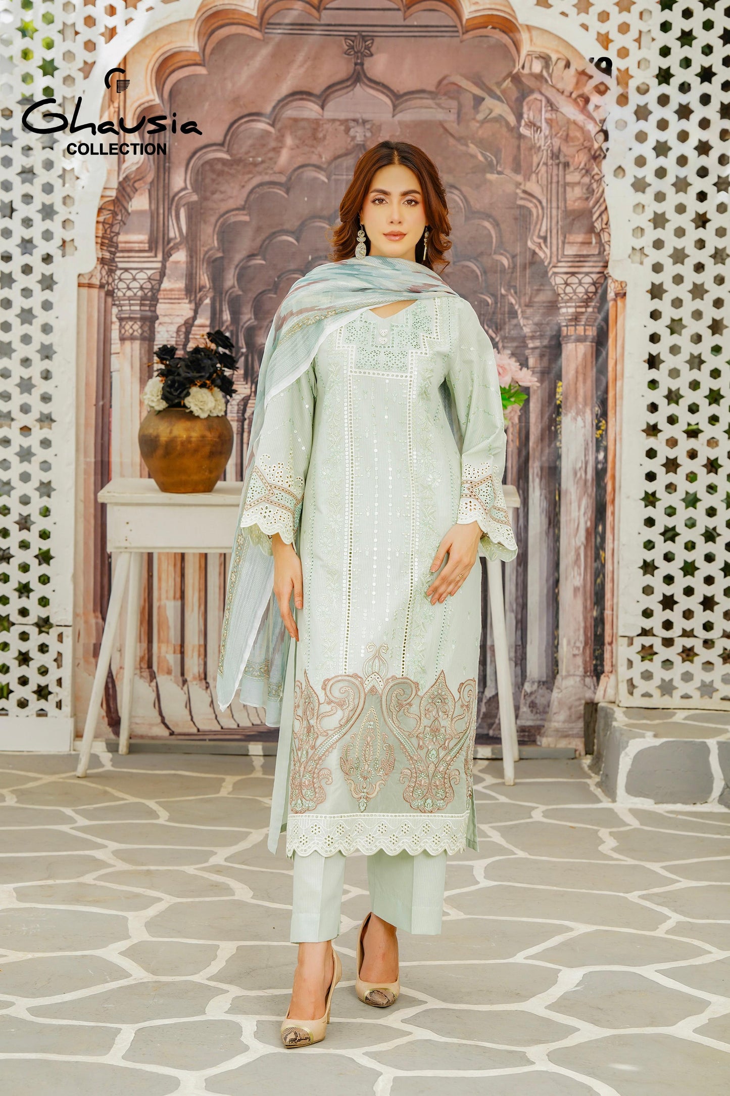 Premium Lawn Embroidered Kurta - G2112