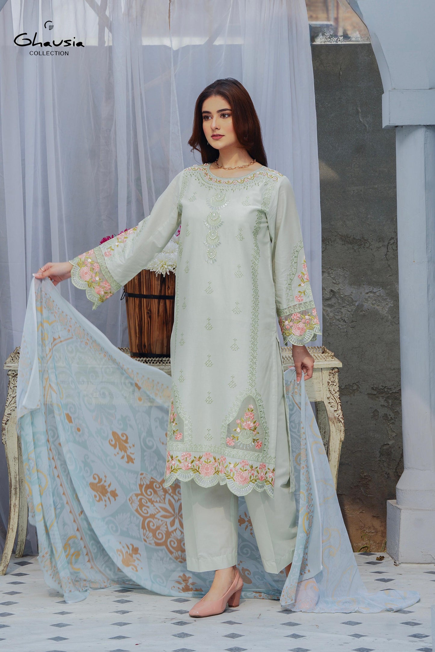 Lawn Patch work & Embroidered kurta - G2017