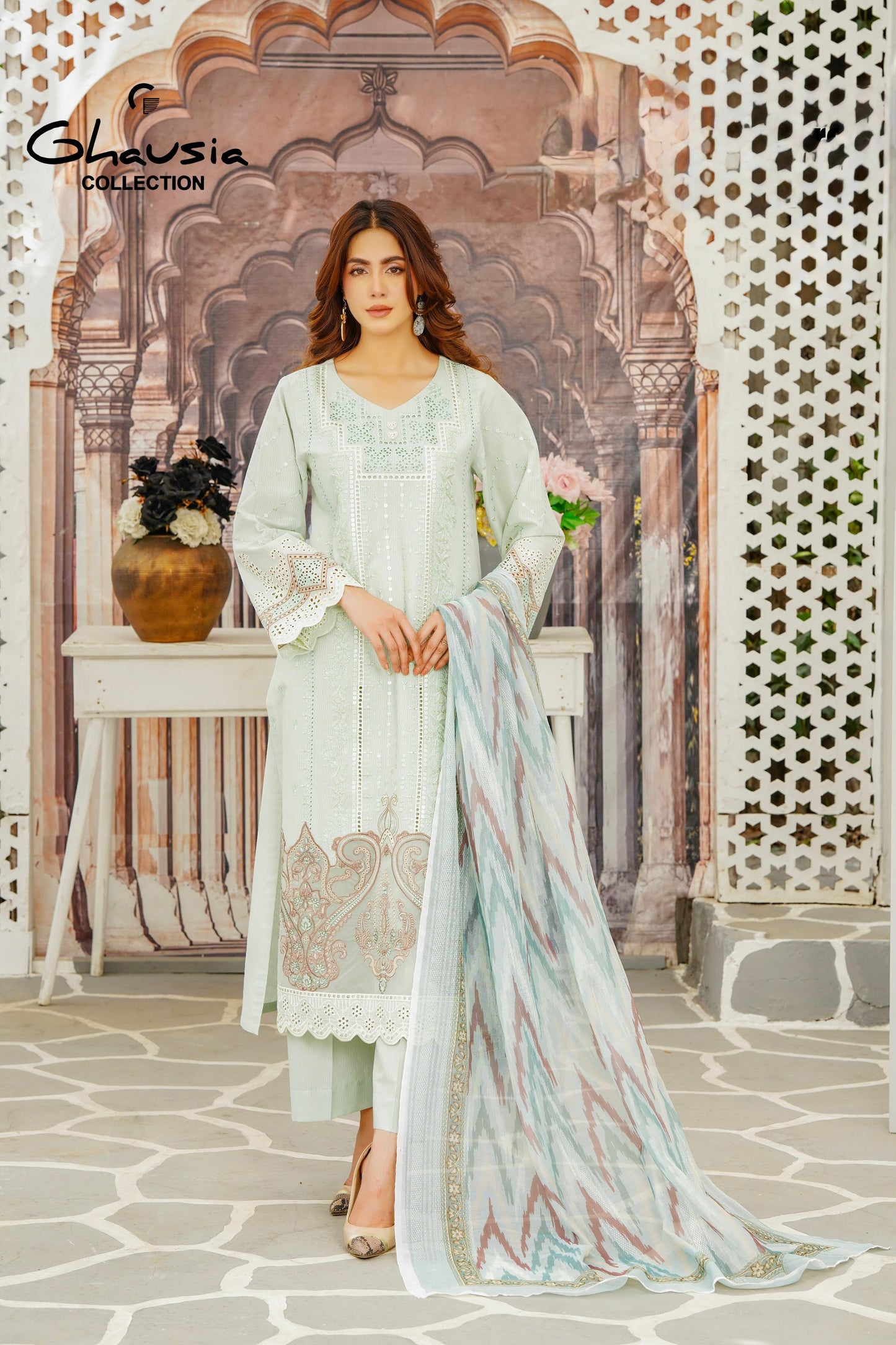 Premium Lawn Embroidered Kurta - G2112