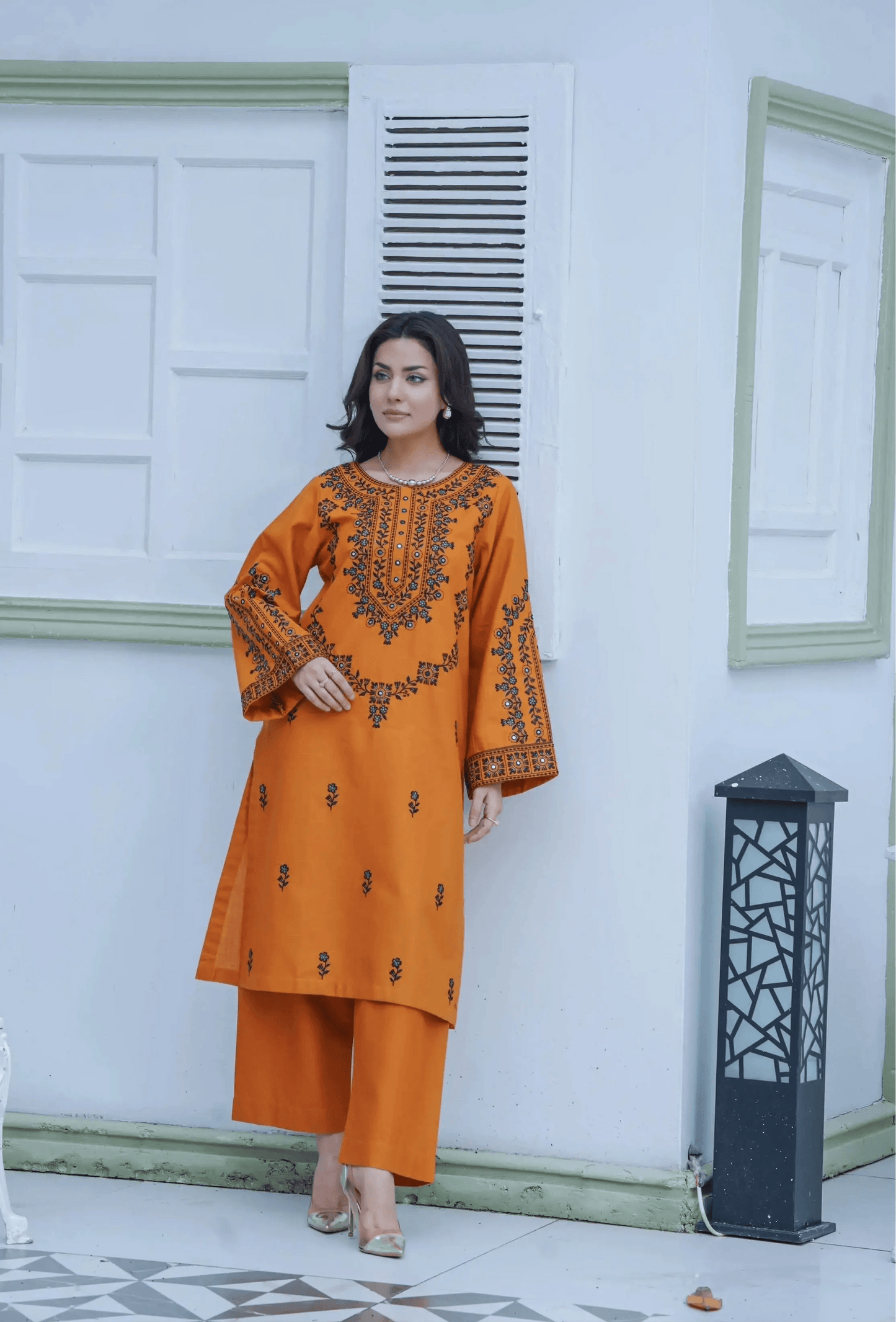 Embroidered Cambric Cotton 2pc ~ G1919 - Ghausia Collection