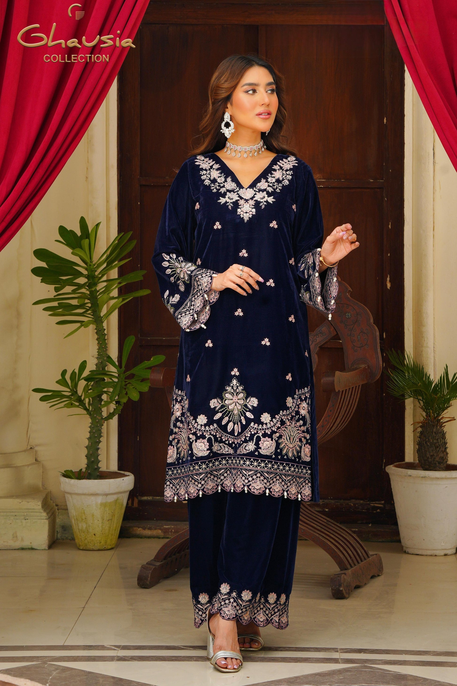 Velvet Embroidered 2p - G1894 - Ghausia Collection