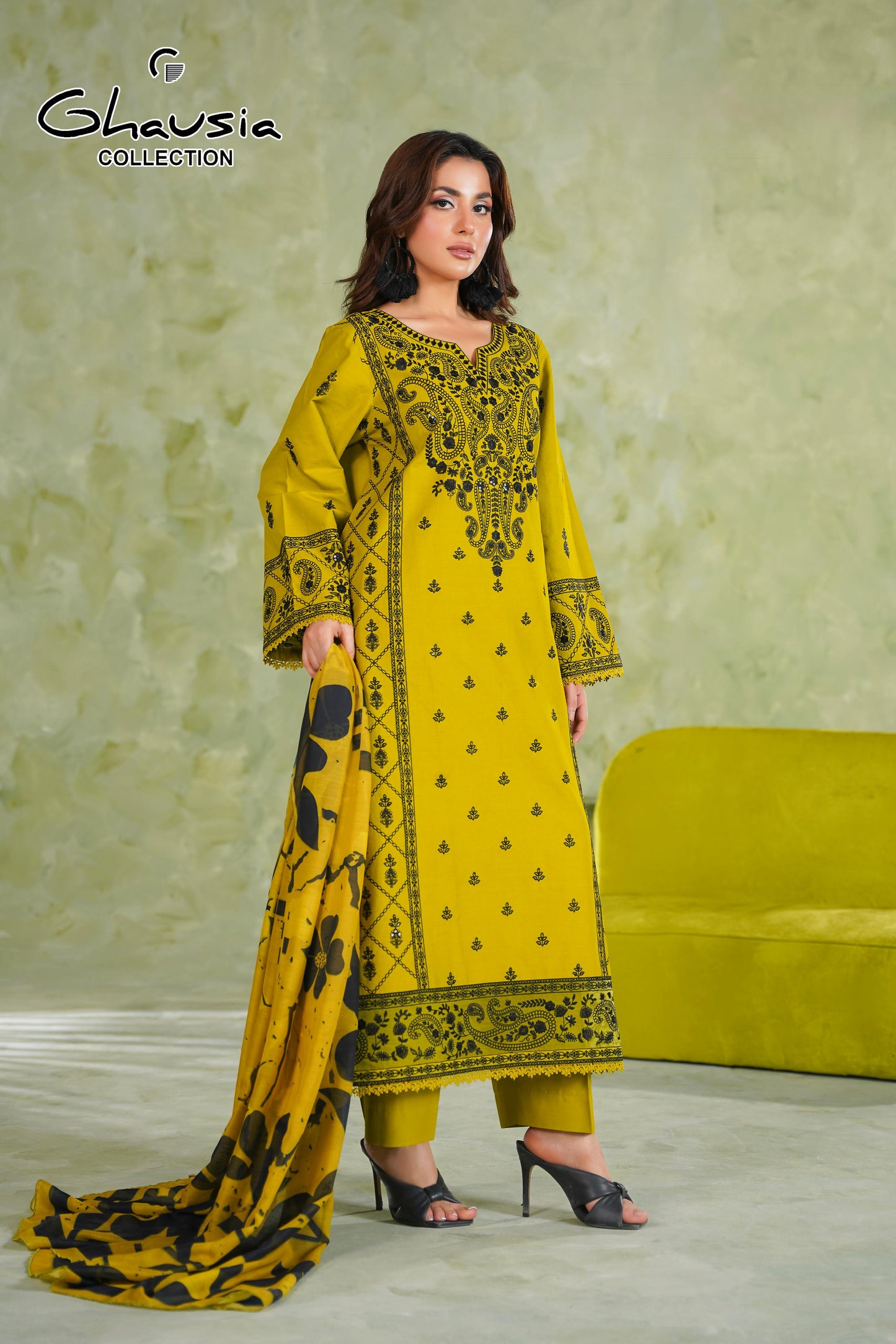 Embroidered Cambric Cotton 3pc