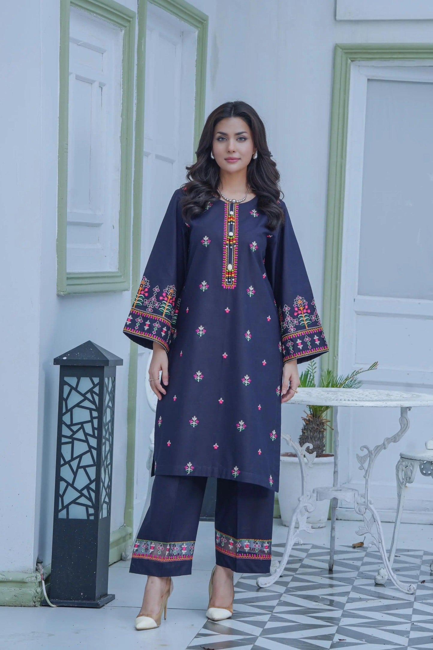 Embroidered Cambric Cotton 2pc ~ G1916 - Ghausia Collection