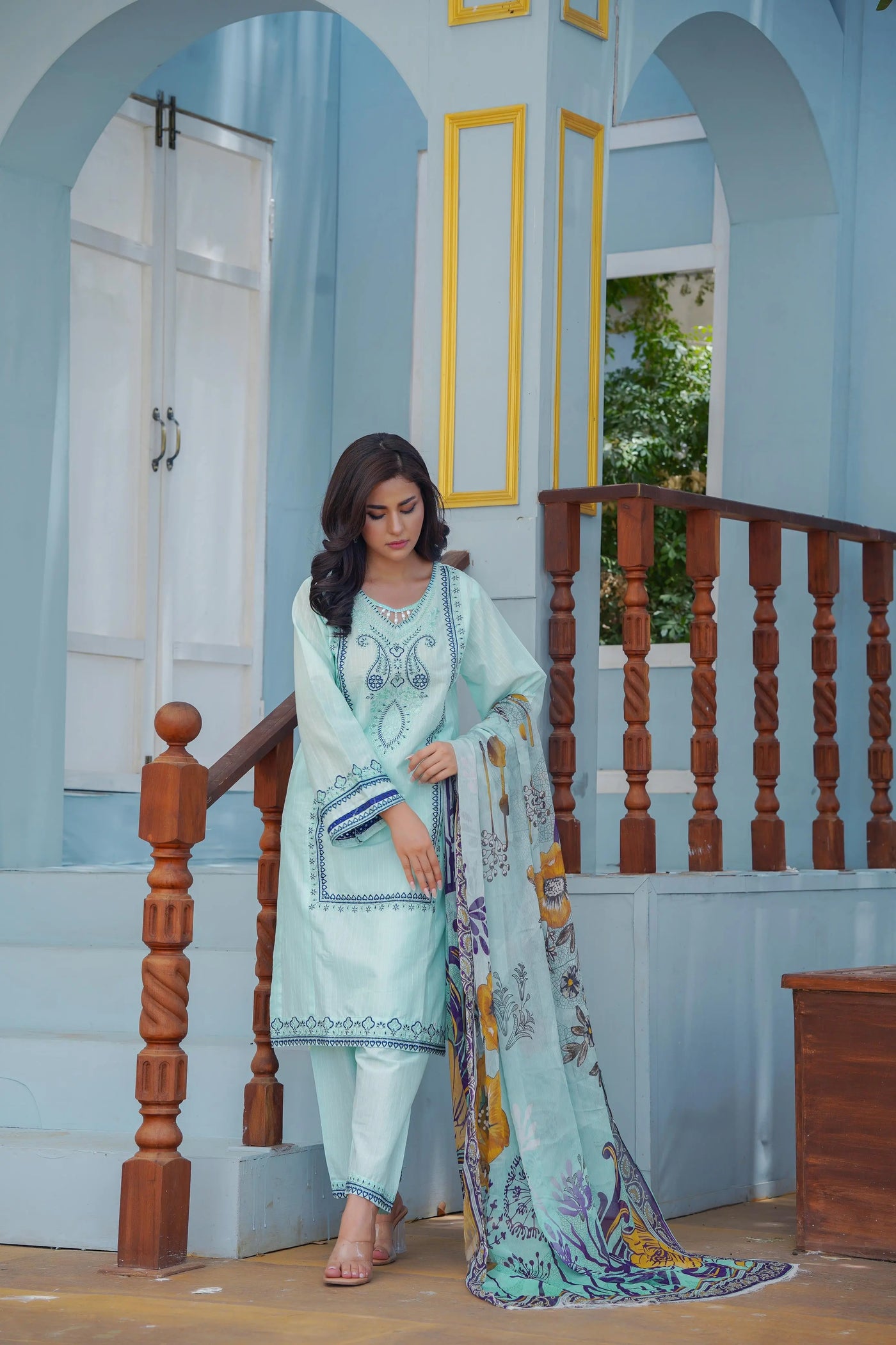 Embroidered Lawn 3p Ghausia Collection