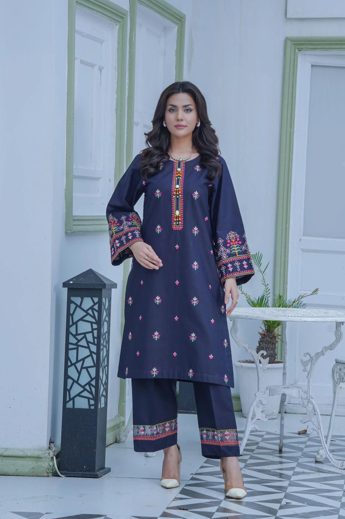 Embroidered Cambric Cotton 2pc ~ G1916 - Ghausia Collection