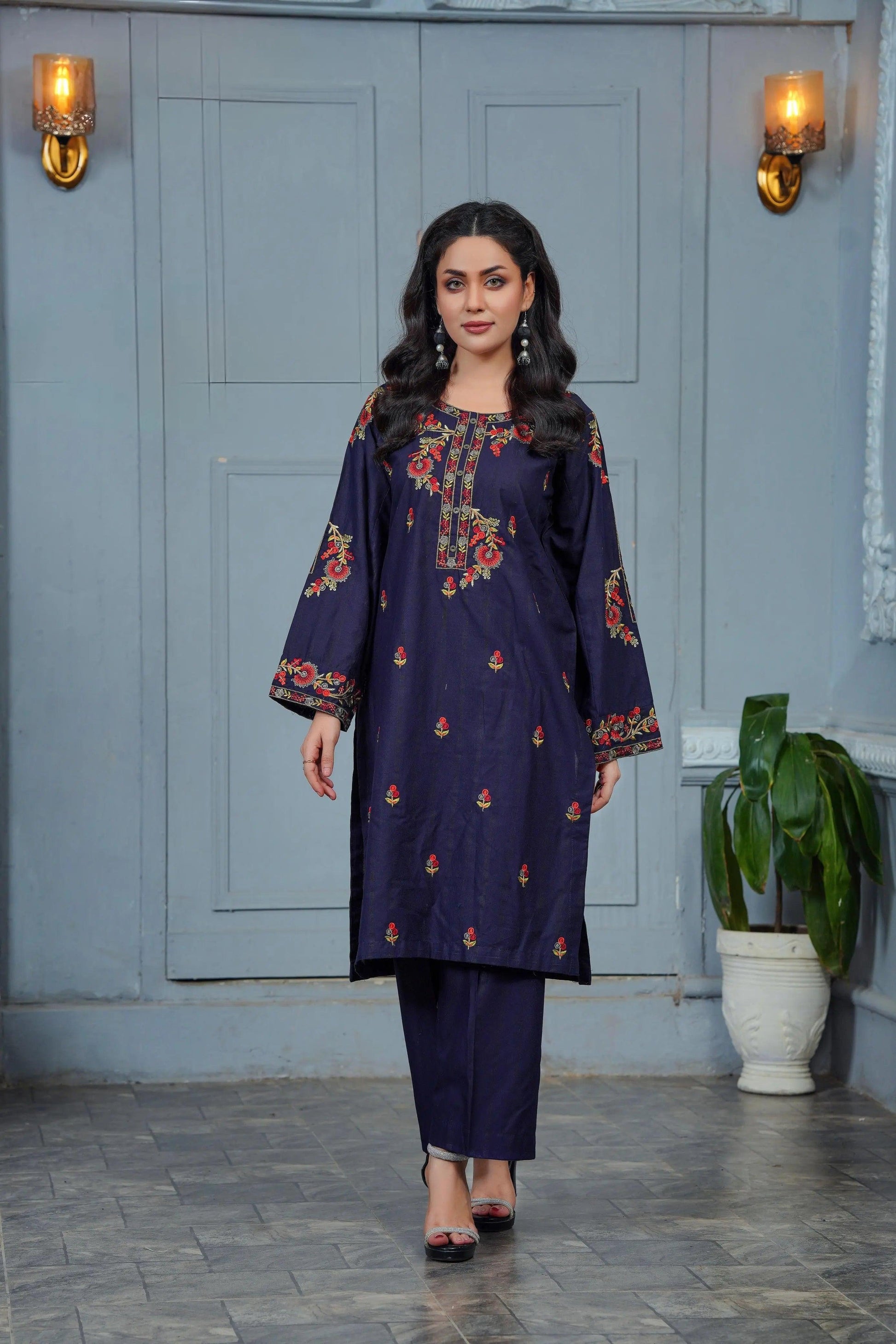 Embroidered Cambric Cotton 2pc ~ G1899 - Ghausia Collection