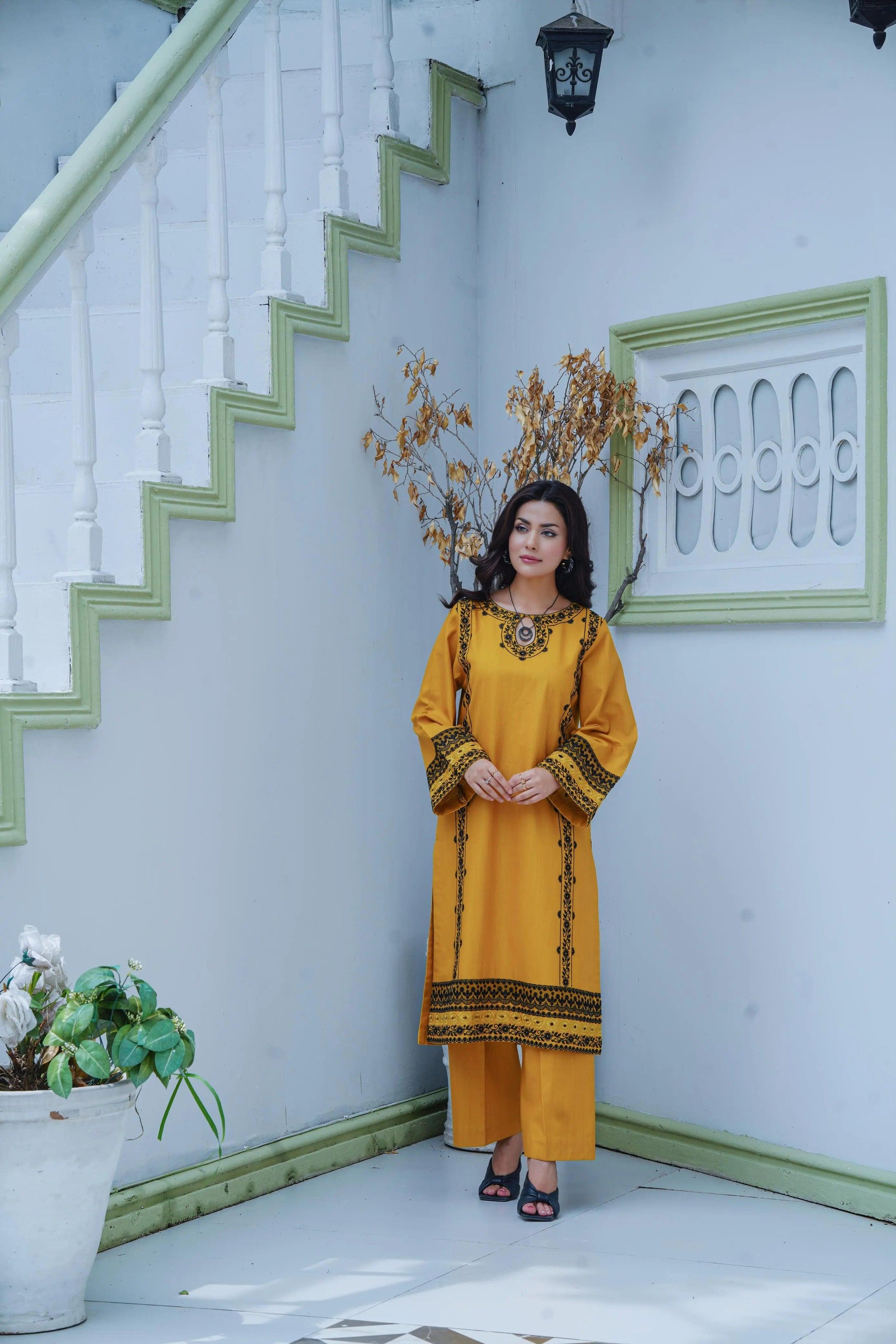 Embroidered Cambric Cotton 2pc ~ G1919 - Ghausia Collection