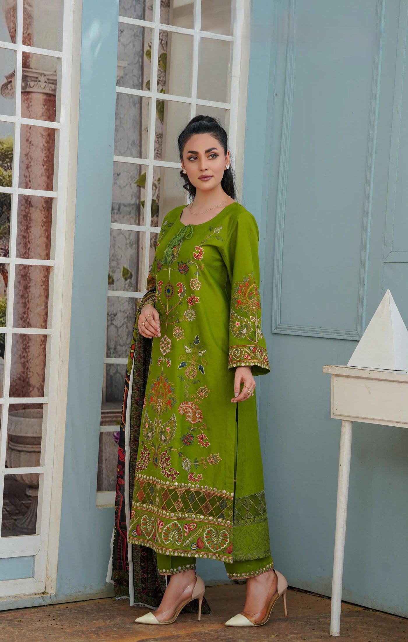 Embroidered long Lawn 3p - G1852 Ghausia Collection