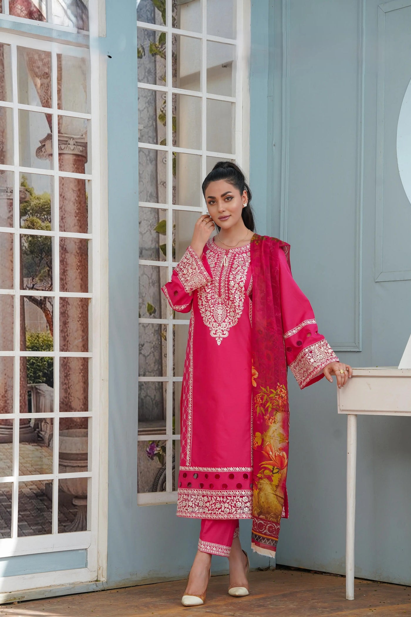 Embroidered long Lawn 3p - G1816 Ghausia Collection